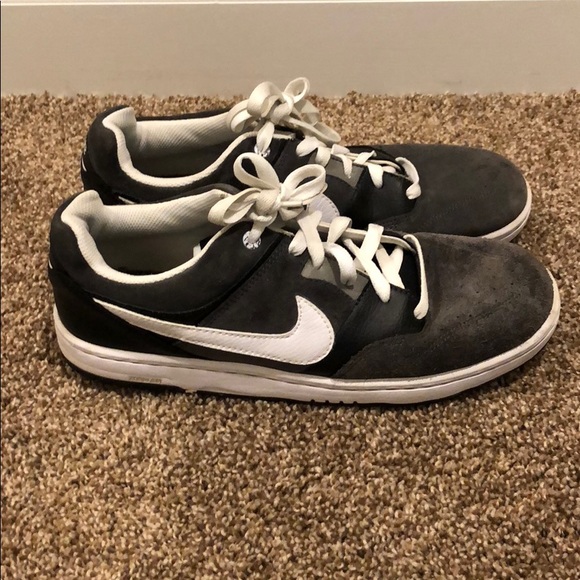 Nike Other - Men’s Nike shoes size 10.5